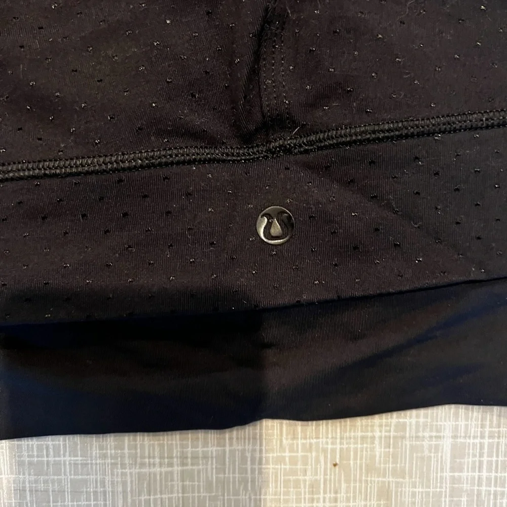 Lulu dot pattern capri gym tight